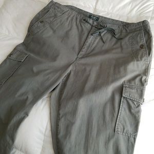 Eddie Bauer Green Mercer Fit Khakis Sz 18